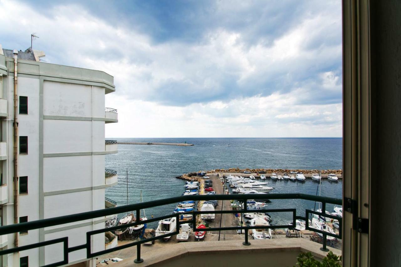 Bluemarine Apartment Галиполи Екстериор снимка